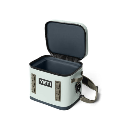 12 Soft Cooler - US 8533